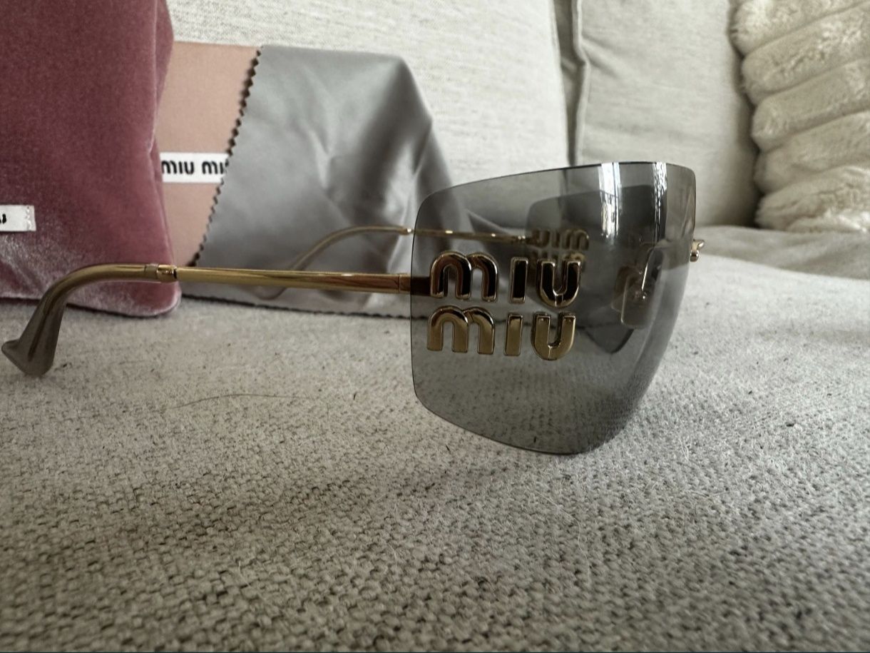 Дамски слънчеви очила Miu Miu