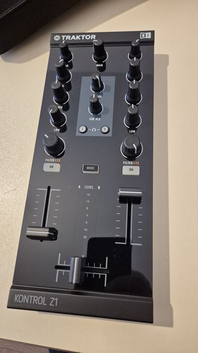 Traktor Z1 puțin folosit, ca nou.