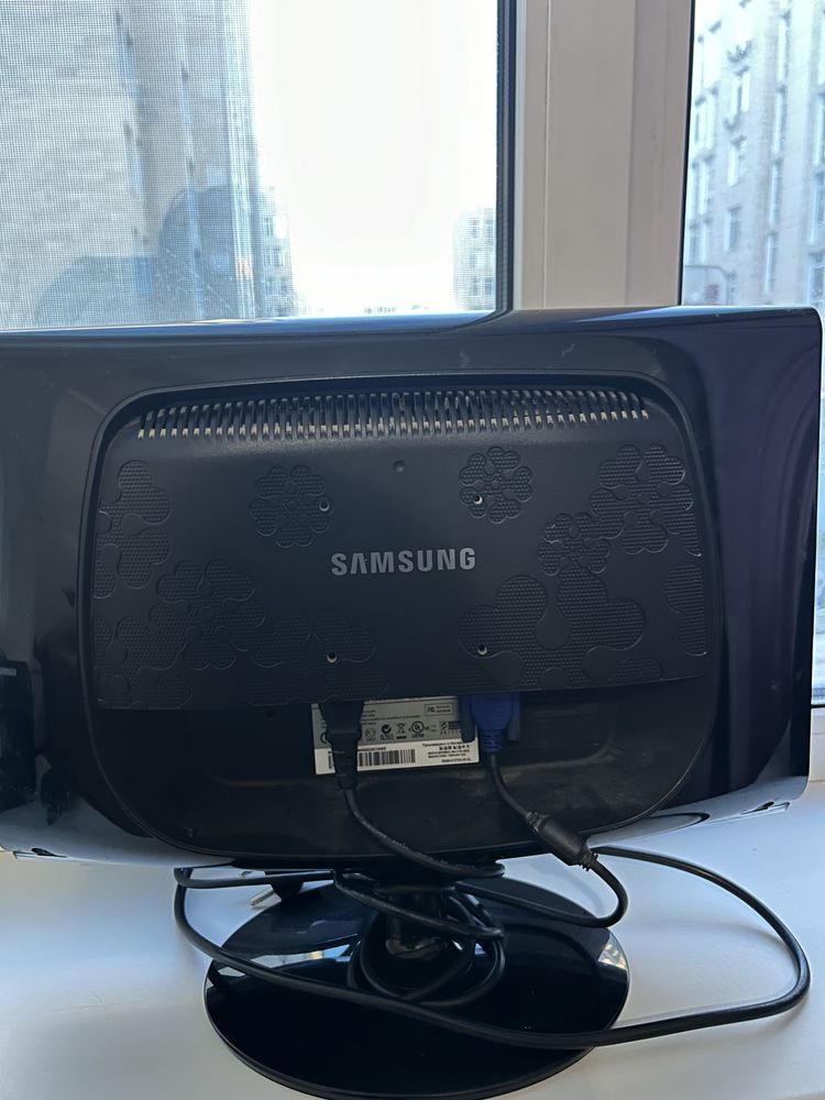 монитор SAMSUNG syncmaster