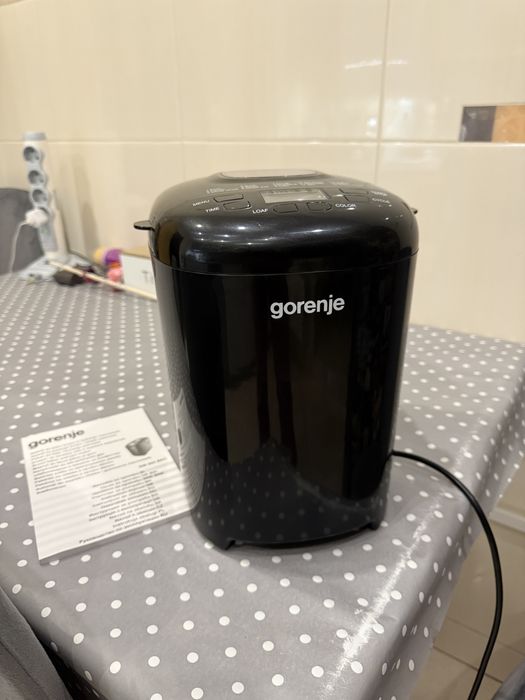 Masina de paine Gorenje - 900g si cutie depozitare paine