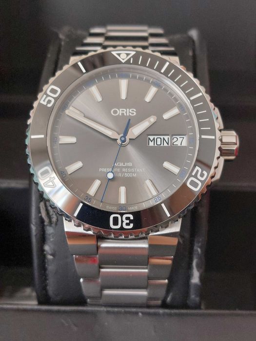 ORIS Aquis Hammerhead Limited Edition Diver 45mm Day/Date