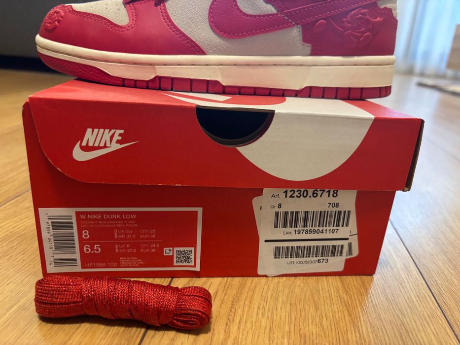 Nike dunk low red