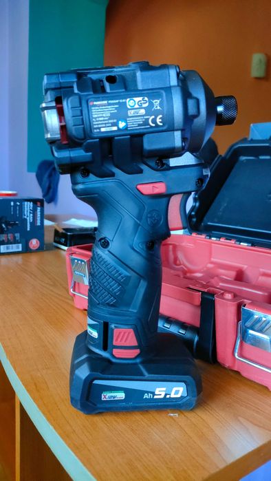 Masina de insurubat Parkside performance PDSSAP 12A1