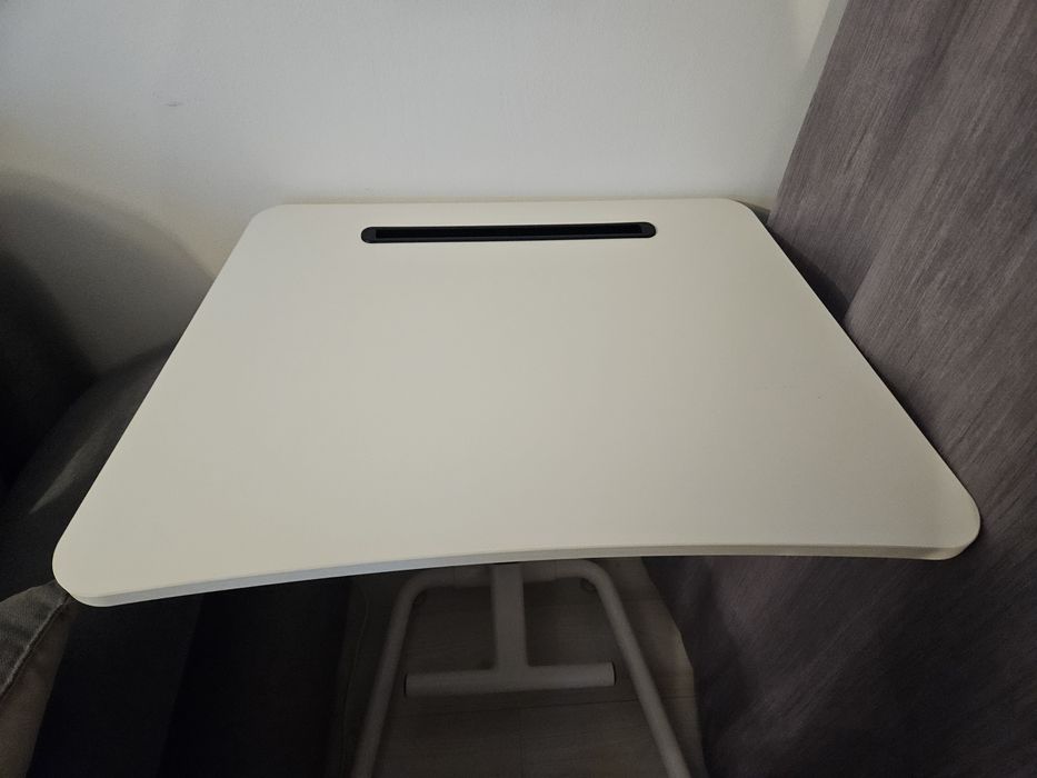 Masuta/birou reglabil ptr laptop
