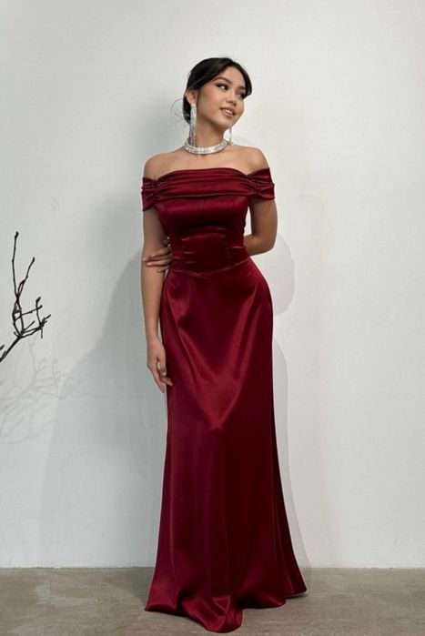 вечернее платье очень красивого цвета