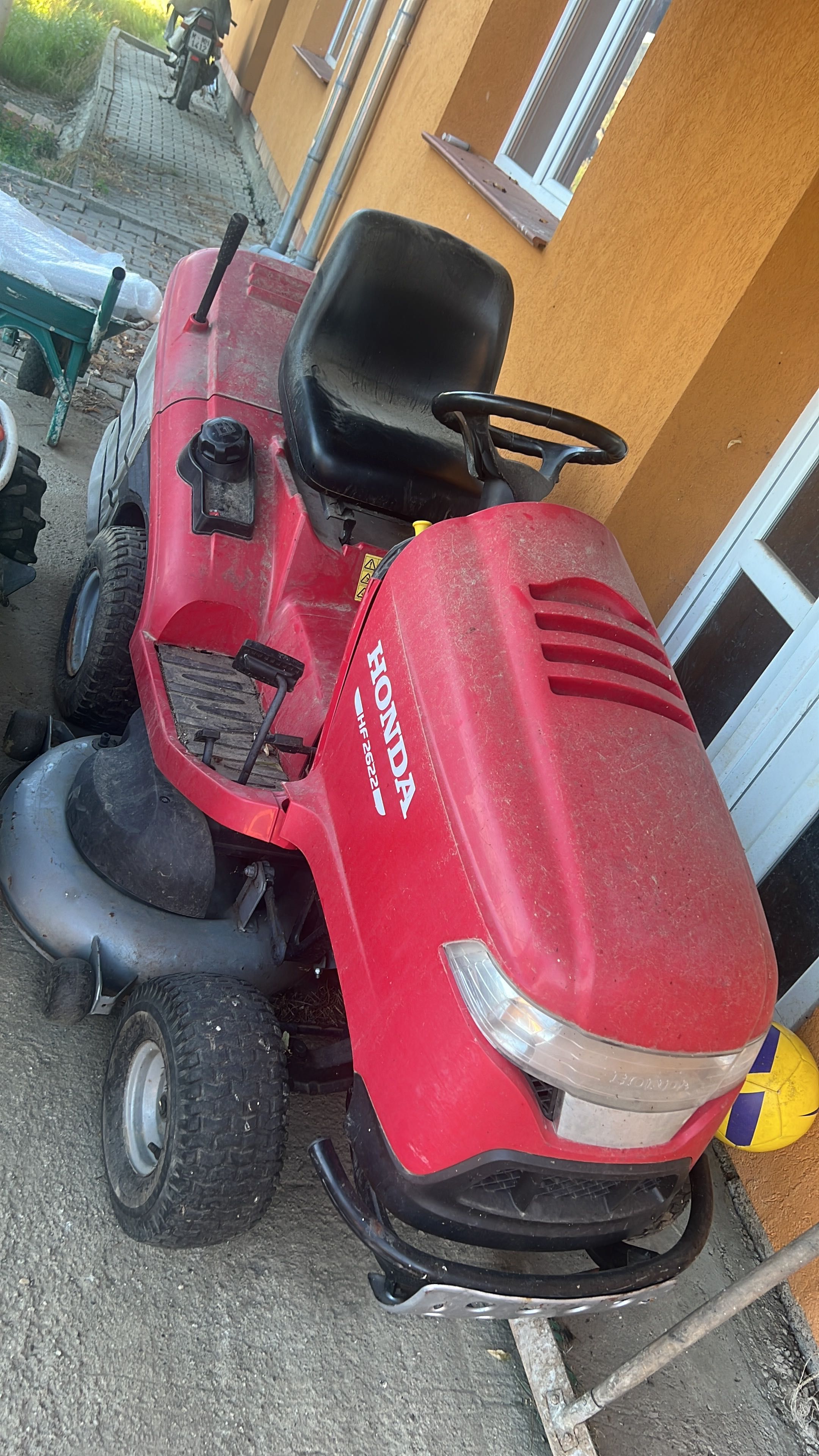 Tractor de tuns gazon HONDA HF 2622