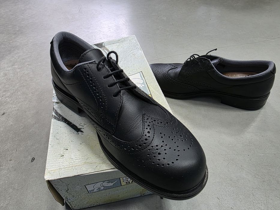 Pantofi protecție cu bot metalic