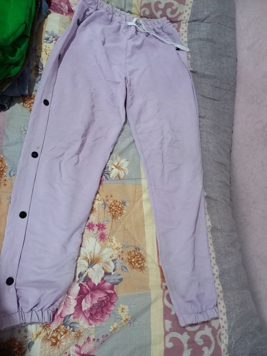 Осенние и полуосенниеспортивные  трико. Цвета как на фото.