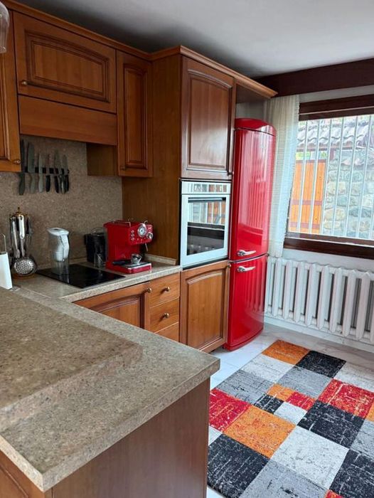 Къща, под наем, с. Бистрица