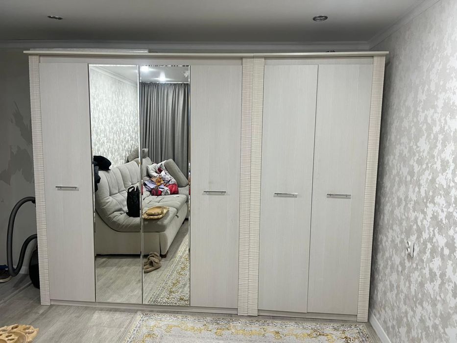 Поролам шкаф за 200000 тенге покупали летом