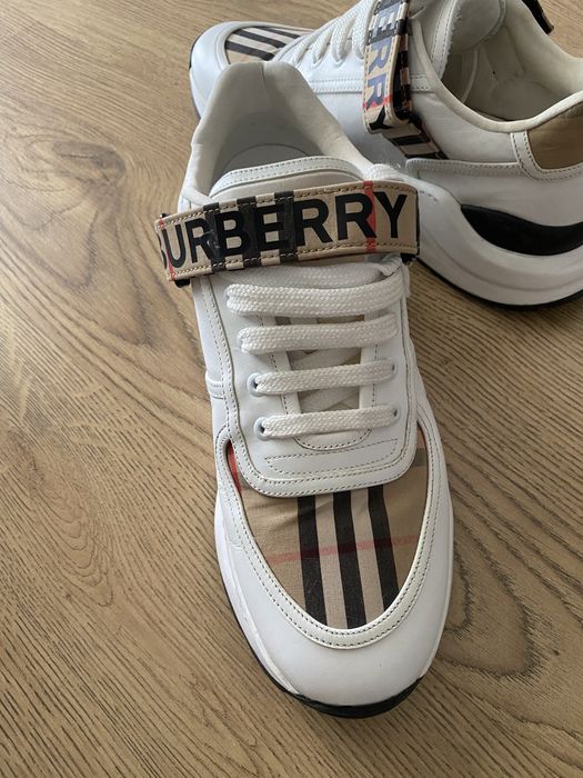 Burberry Vintage Lace Up - *41* ORIGINALI cu cutie originala