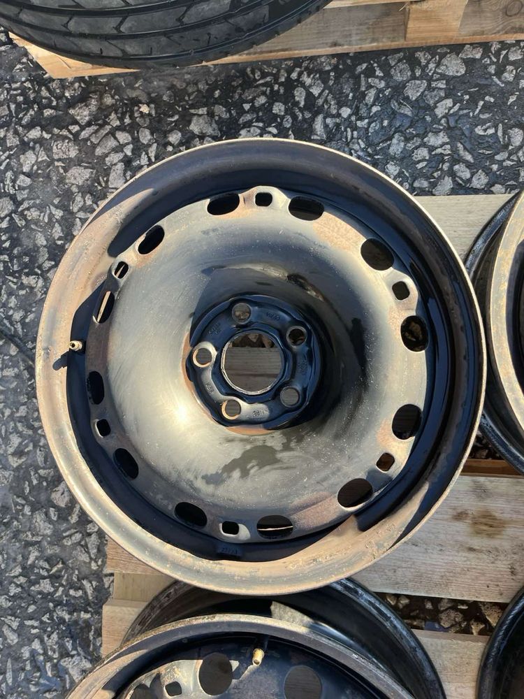 Тенекиени ламаринени джанти за Skoda 6q0601027m 6Jx15 ET43 5x100x57.1
