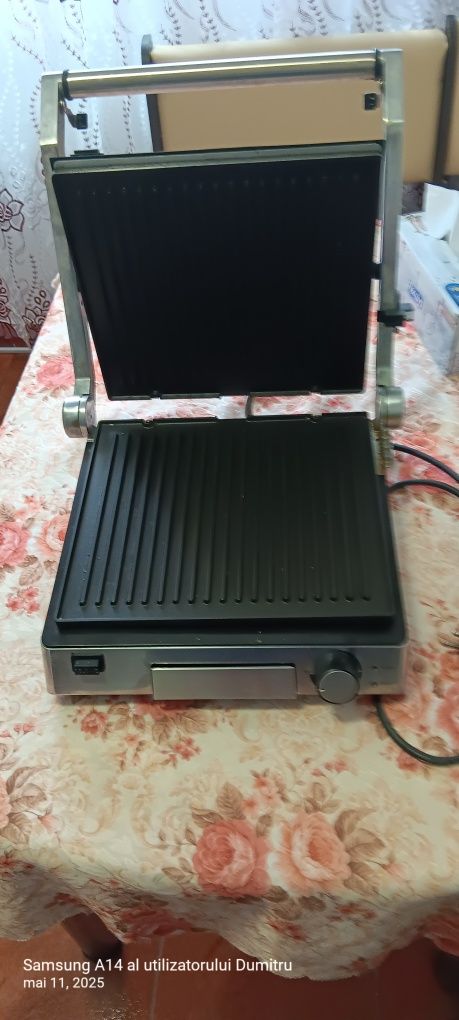 Vînd Grill electric