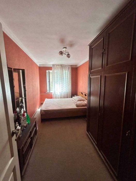 2/3/5 Новомосковская, СК Старт и Кардиоцентр,балкон 2 на 6, под ремонт