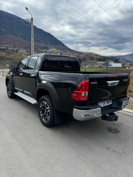 Toyota Hilux 2.8, automat