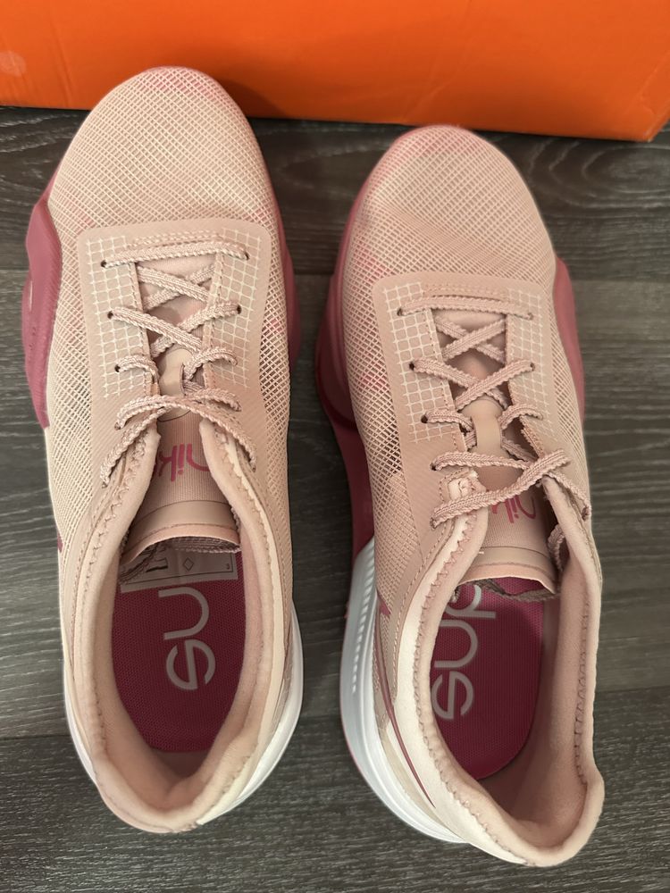 Чисто нови!! 100% Оригинални дамски маратонки Nike Air Zoom SuperRep 3