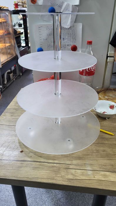 Подставка под свадебный торт