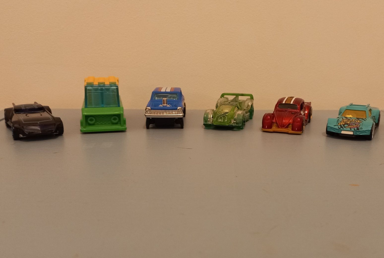 6 mașini hot wheels