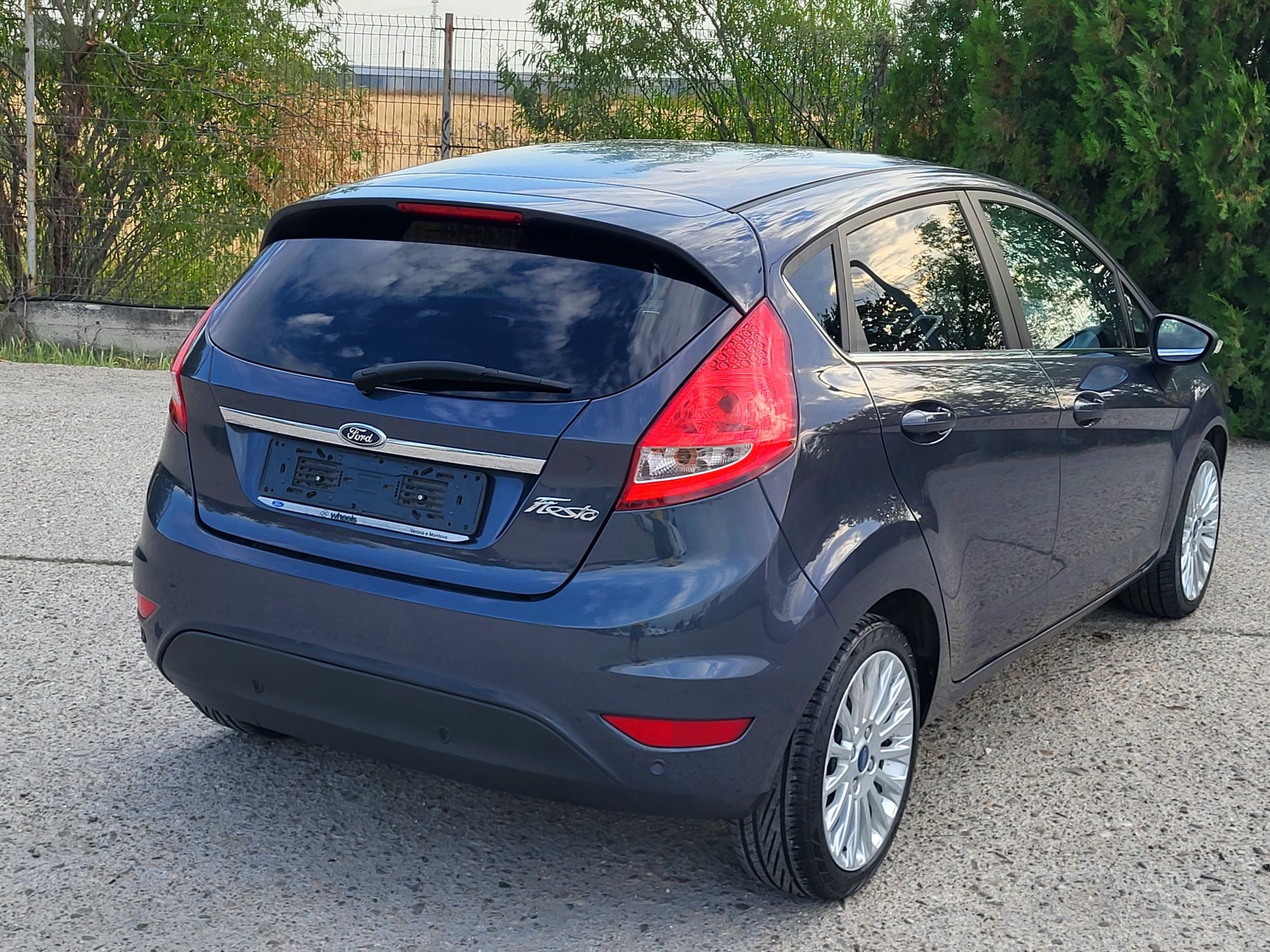 Ford Fiesta 2013/1.6 Diesel/PACHET TITANIUM/Adus recent