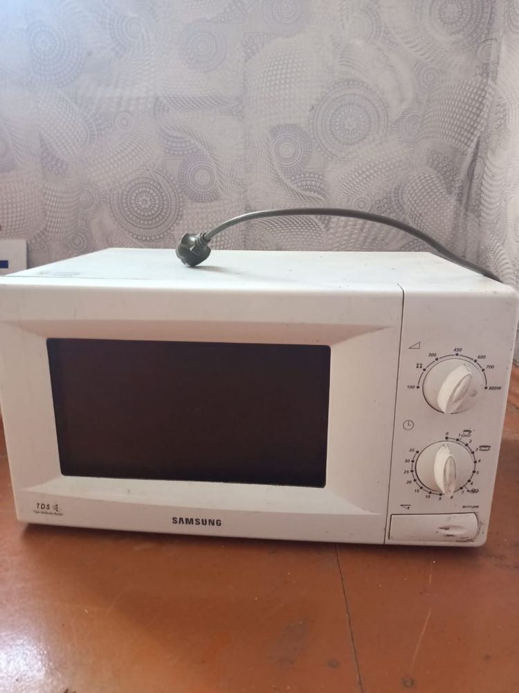Продам микроволновую печь