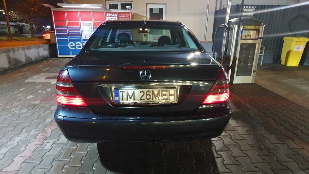 Mercedes-Benz E-Class W211   - Oază de Confort la Drum Lung