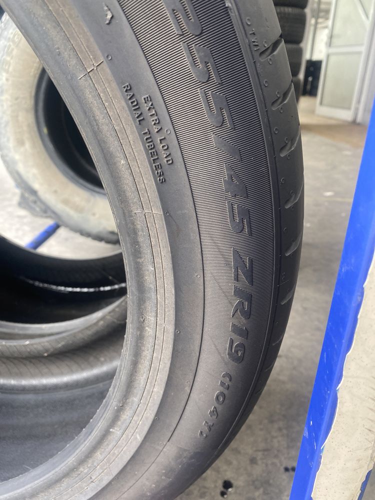 255/45/19 Pirelli Vara