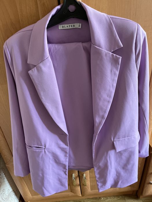 Продам брючнее костюмы