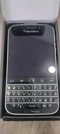 Blackberry  q20 черного цвета