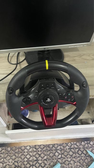 vand urgentVolan HORI wireless pentru ps4 vand sau schimb