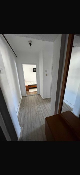 Inchiriez apartament 3 camere M6