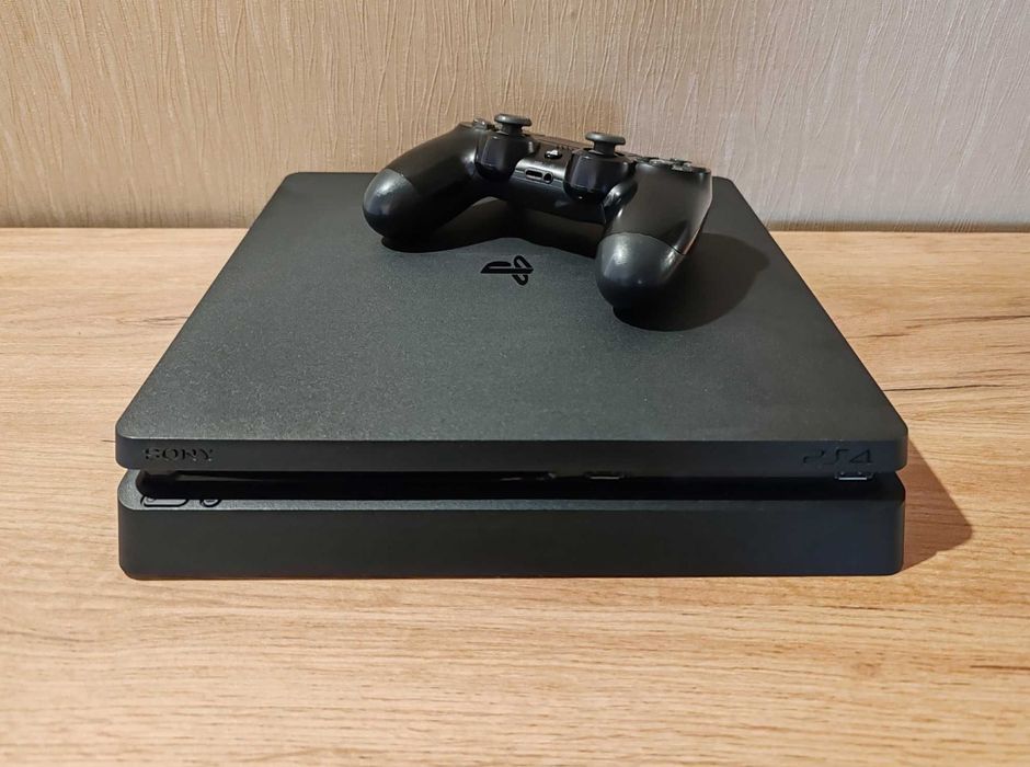 Продам sony playstation 4 slim