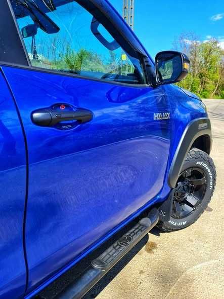 Toyota Hilux 2.8 D 204 CP 4x4 Double Cab AT Invincible