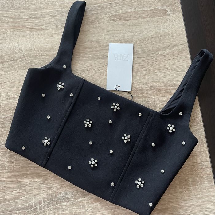 Дамски черен топ Zara