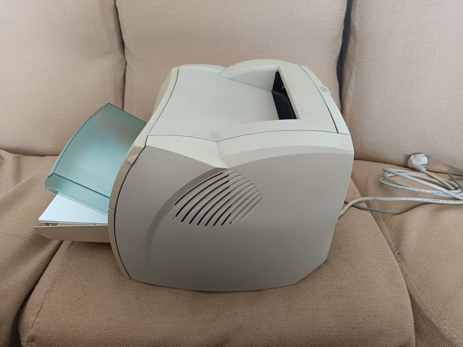 Лазерен принтер HP Q1342A