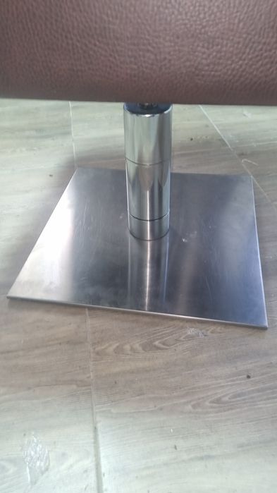 Scaun piele frizerie coafor Amazing, reglabil pe inaltime, maro