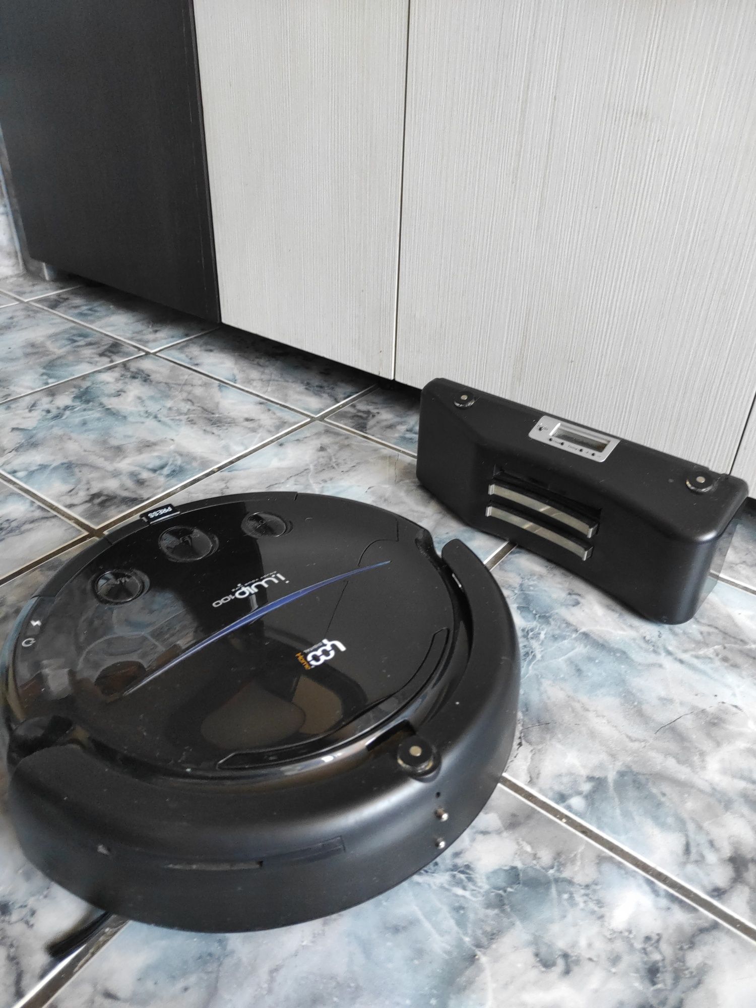 Robot de curățenie în stare perfectă de funcționare