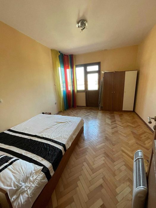 Продава се Тристаен апартамент в Пловдив, Център - 101 кв.м за 1591 €/кв.м - Снимка #4