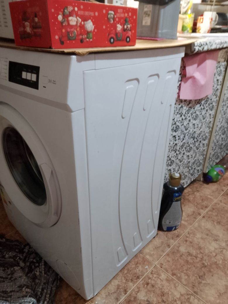 Продавам пералня на 5 месеца