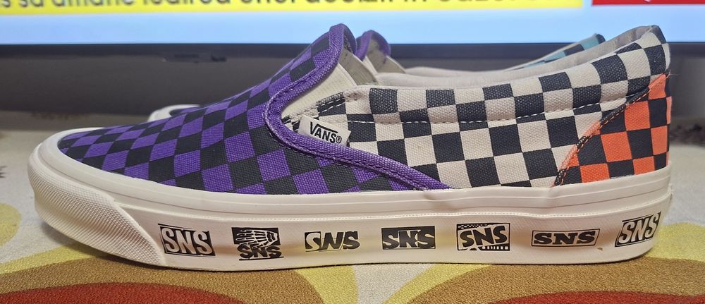 Sneakersnstuff x Slip-On LX 'Venice Beach'