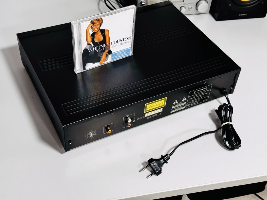 CD-player Pioneer PD-6100, Japan, digital out, defect-nu citeste