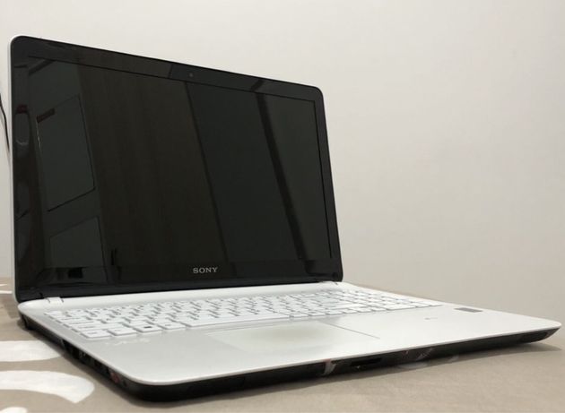 Vând Laptop Sony Vayo