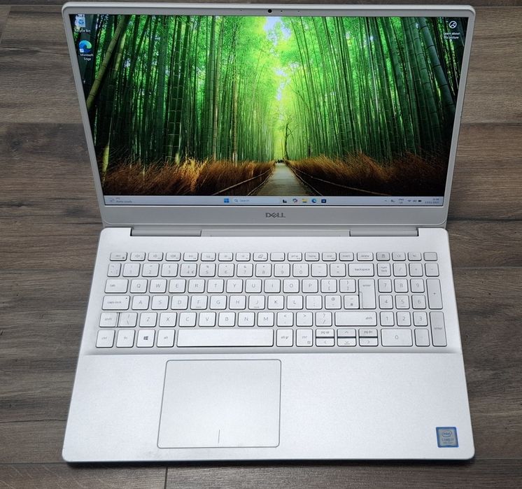 Геймърски Лаптоп 15.6 Dell Inspiron 7591