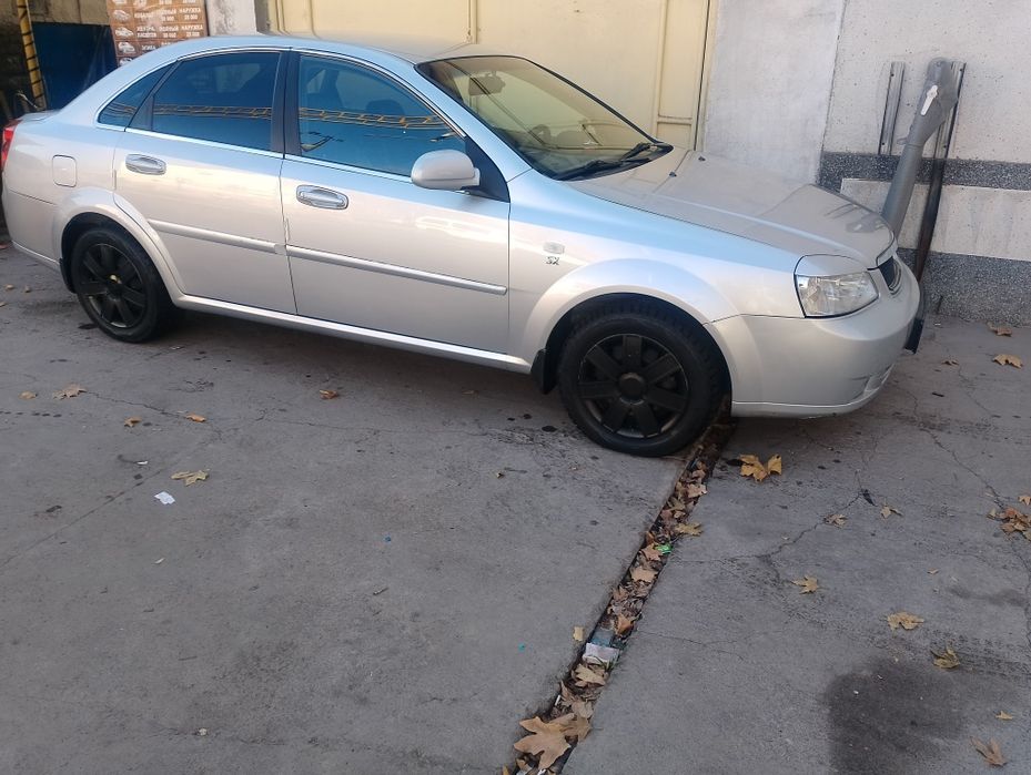 Продается lacetti
