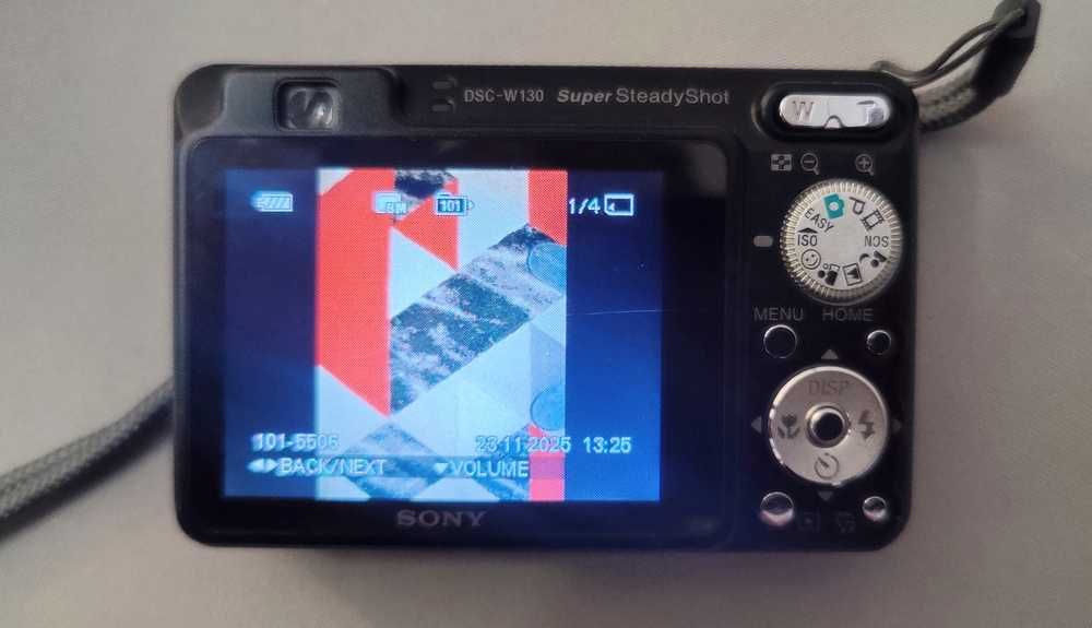 Sony 8.1MP, zoom 5X, ca nou!