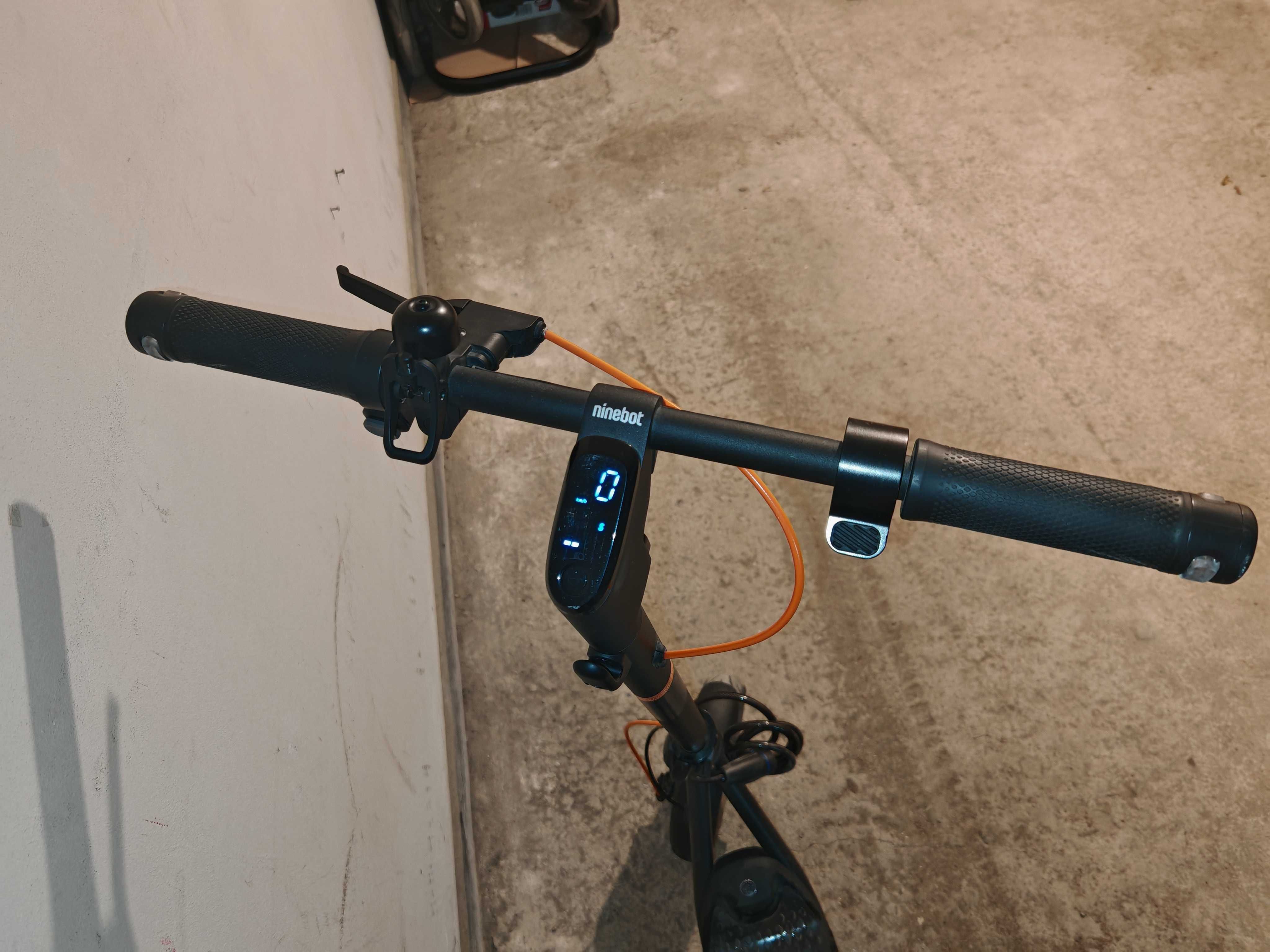 Тротинетка Segway Ninebot Kickscooter F2 Plus