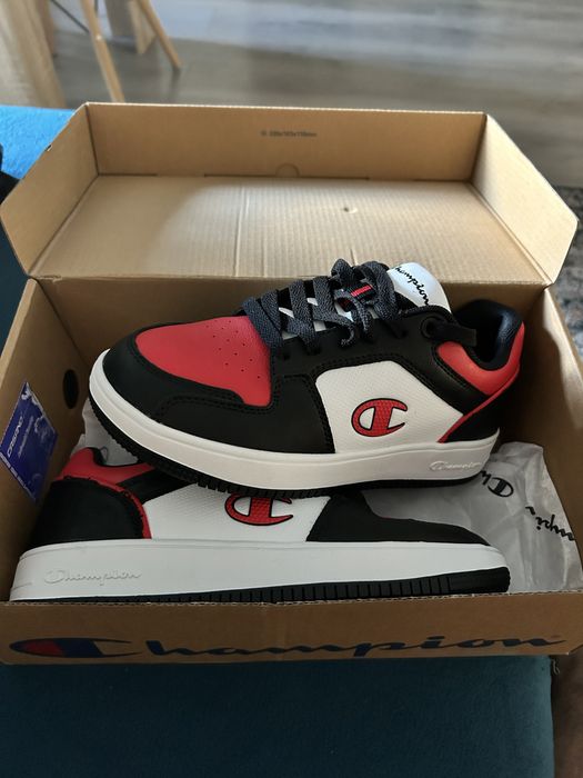 Adidasi champion noi marimea 37.5 cm