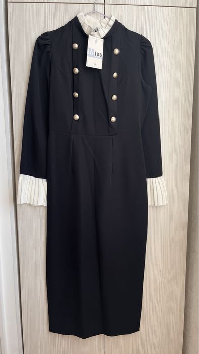 приталенное платье , S-М размер