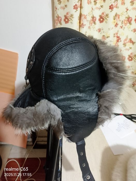 Срочно продам шапки меховые