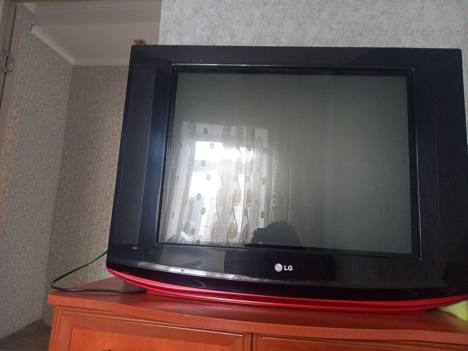 Продам  телевизор