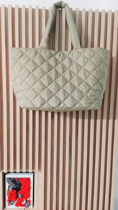 Geanta H&M, material fas, NOUA